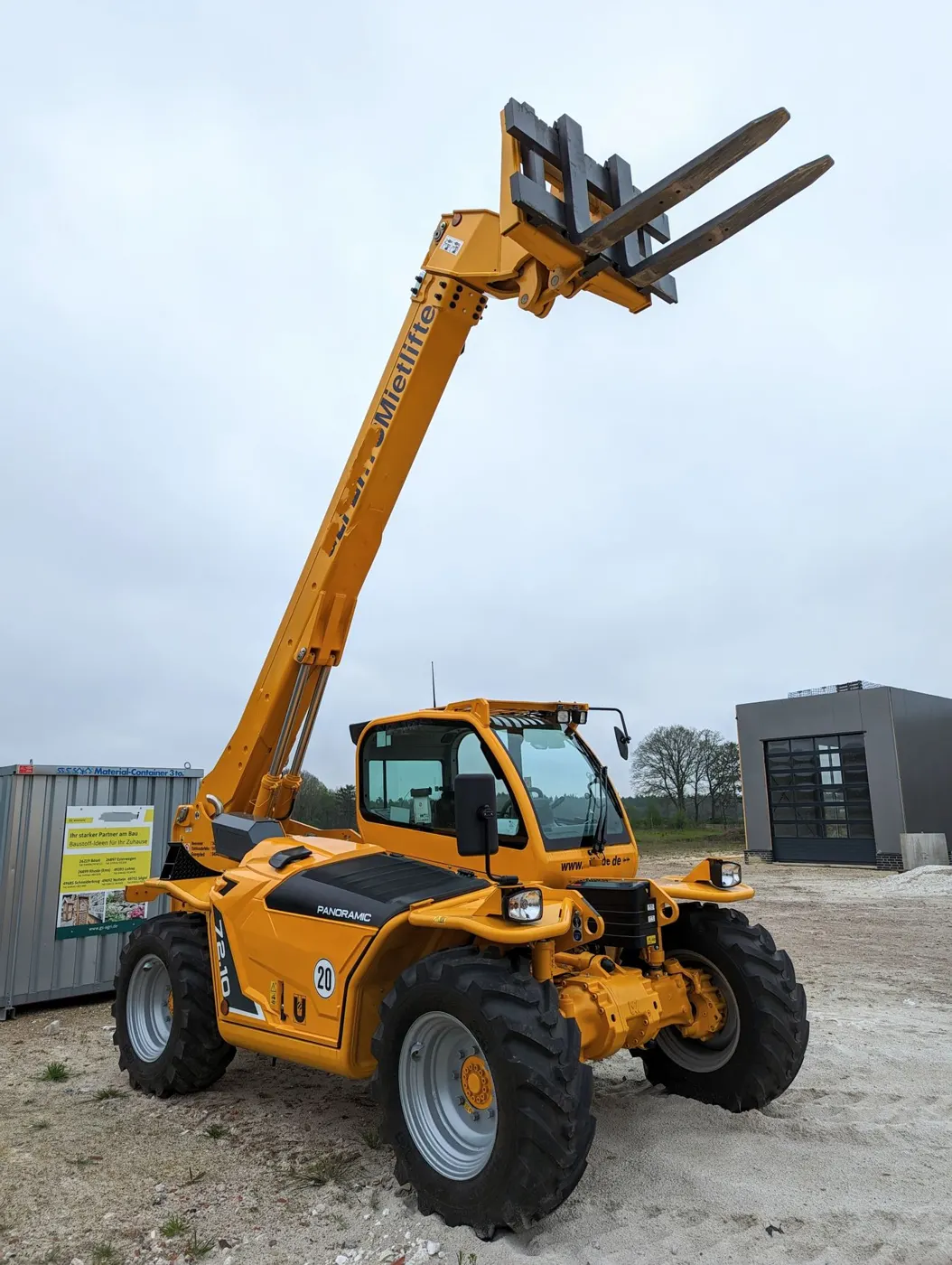 Telehandler & Forklift Rental in Baton Rouge (stock photo)